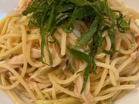 蒸し鶏とみょうがの冷製パスタ